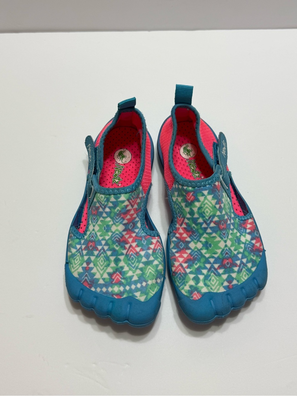 NEWTZ Kids Blue Pink Teal Patterned Slip-On Water Shoes Girl's Sz 11/12